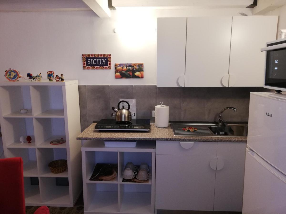 Il Posto Giusto Station Rooms Παλέρμο Εξωτερικό φωτογραφία