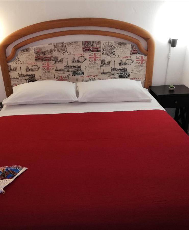 Il Posto Giusto Station Rooms Παλέρμο Εξωτερικό φωτογραφία